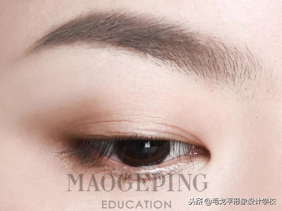 怎么画出整容脸,怎样画超干净的素颜卧蚕眼妆