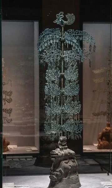 川蜀特产青铜摇钱树究竟有何用途,祭祀、陈设、还是明器?