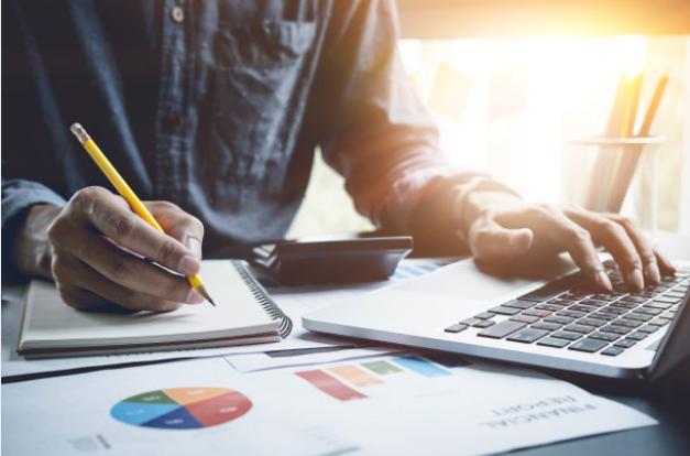 个人银行账户进账多少钱会被盯上,个人银行账户进出多少钱就被查