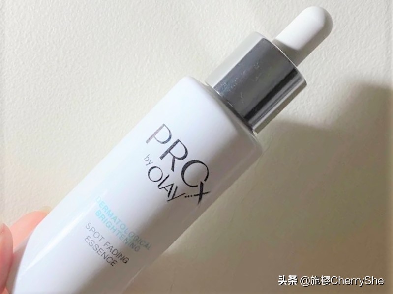 欧莱雅注白瓶和小灯泡哪个好,欧莱雅注白瓶和olay小白瓶测评