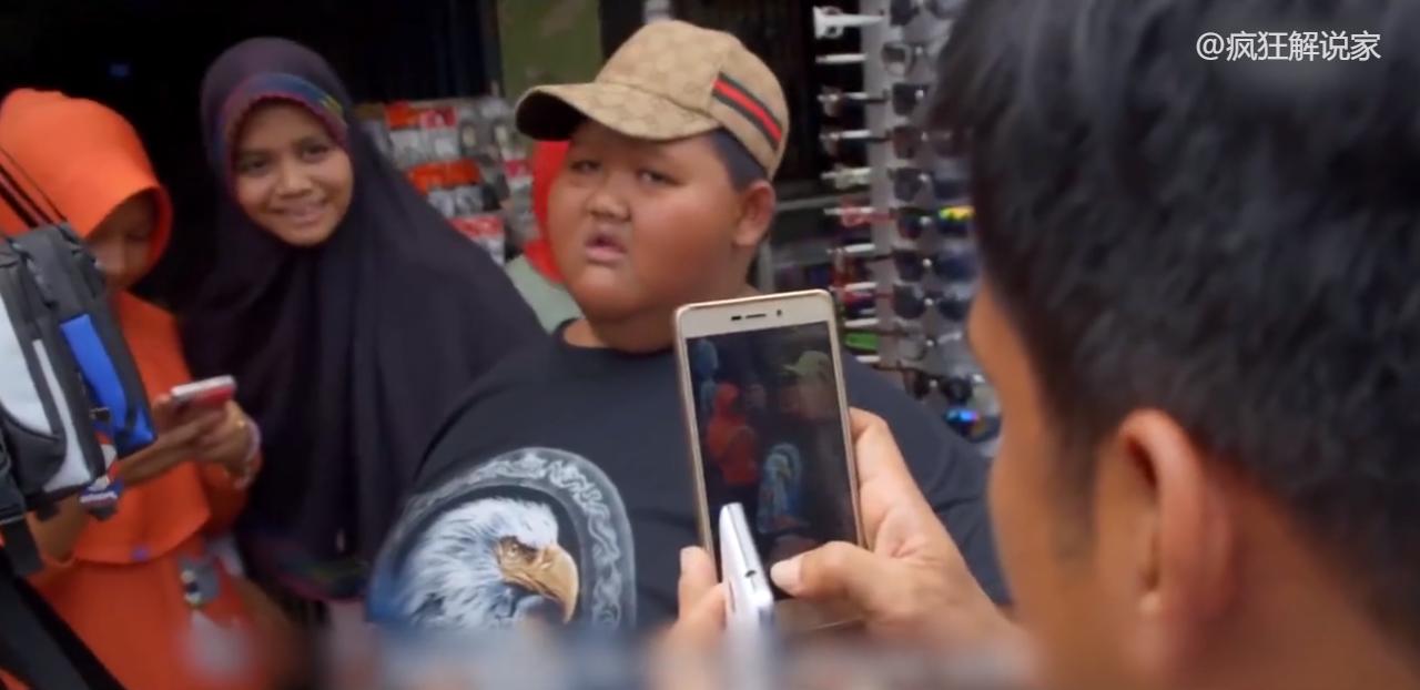 印尼最胖男孩减重200斤,印尼小胖墩