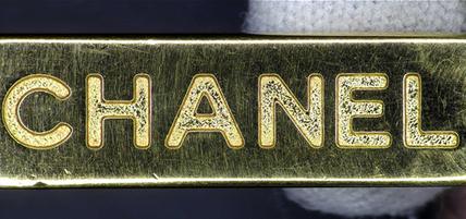 香奈儿19号包包真假,香奈儿鱼子酱包包真假