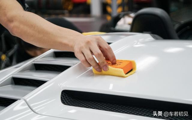 汽车的镀晶跟打蜡的区别是什么,汽车镀晶和打蜡哪个效果好