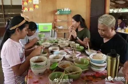 网店美女转行卖彩票，月入2万铢养全家，泰国经济真的不景气？