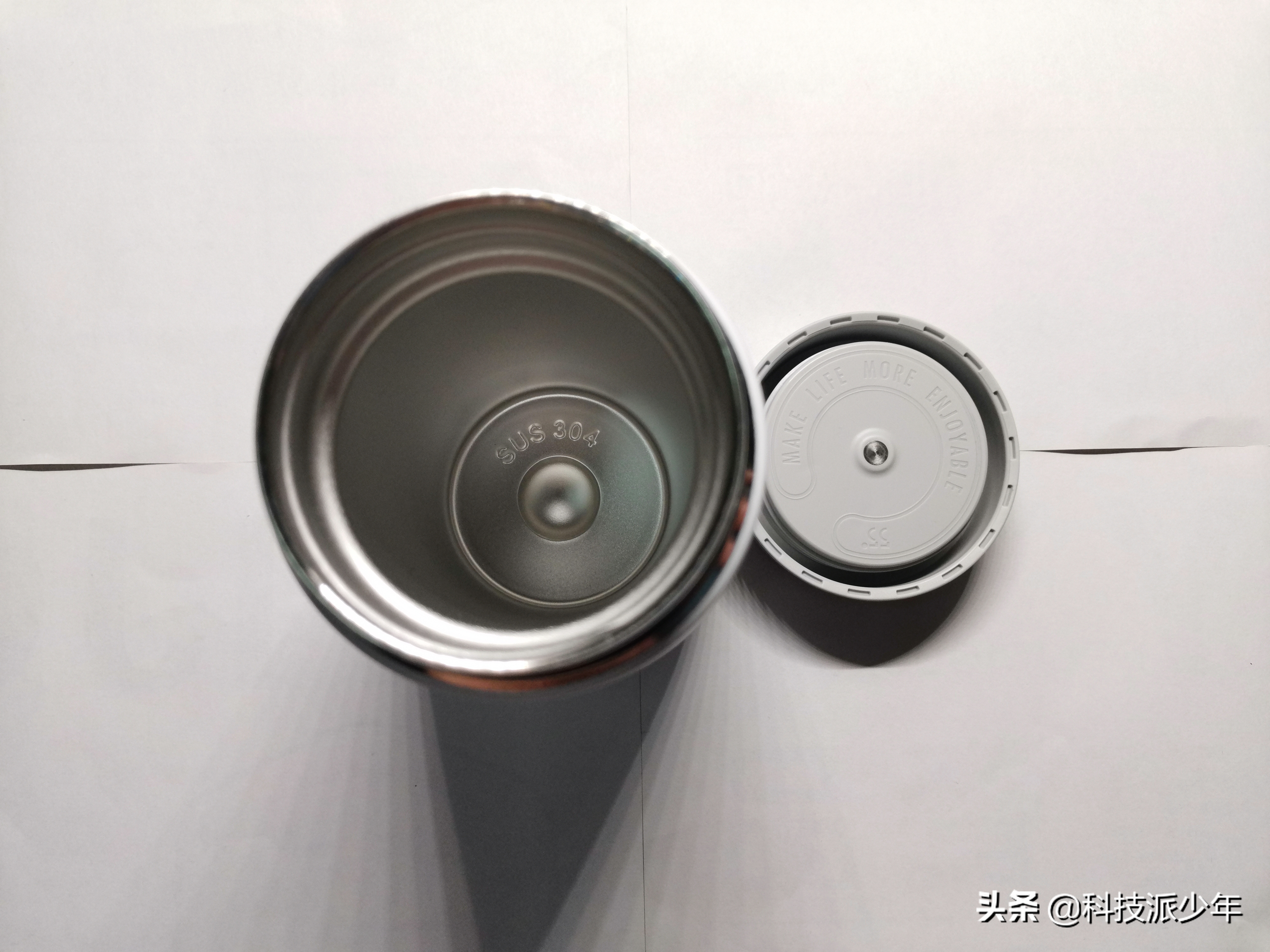 55度恒温智能降温杯,55度魔色智能降温杯原理