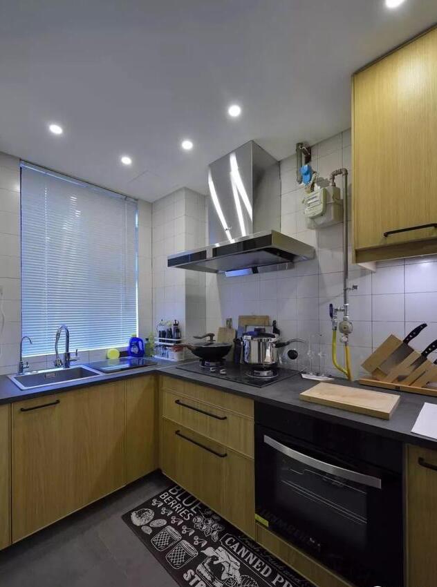 130平方3室2厅2卫装修效果图北欧 (2022年130平半包装修大概多少钱)