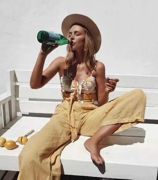 今夏流行穿亚麻清凉解暑还显气质,夏天时尚今年流行亚麻高级感