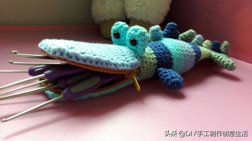 钩漂亮钩针收纳袋,钩笔袋编织教程