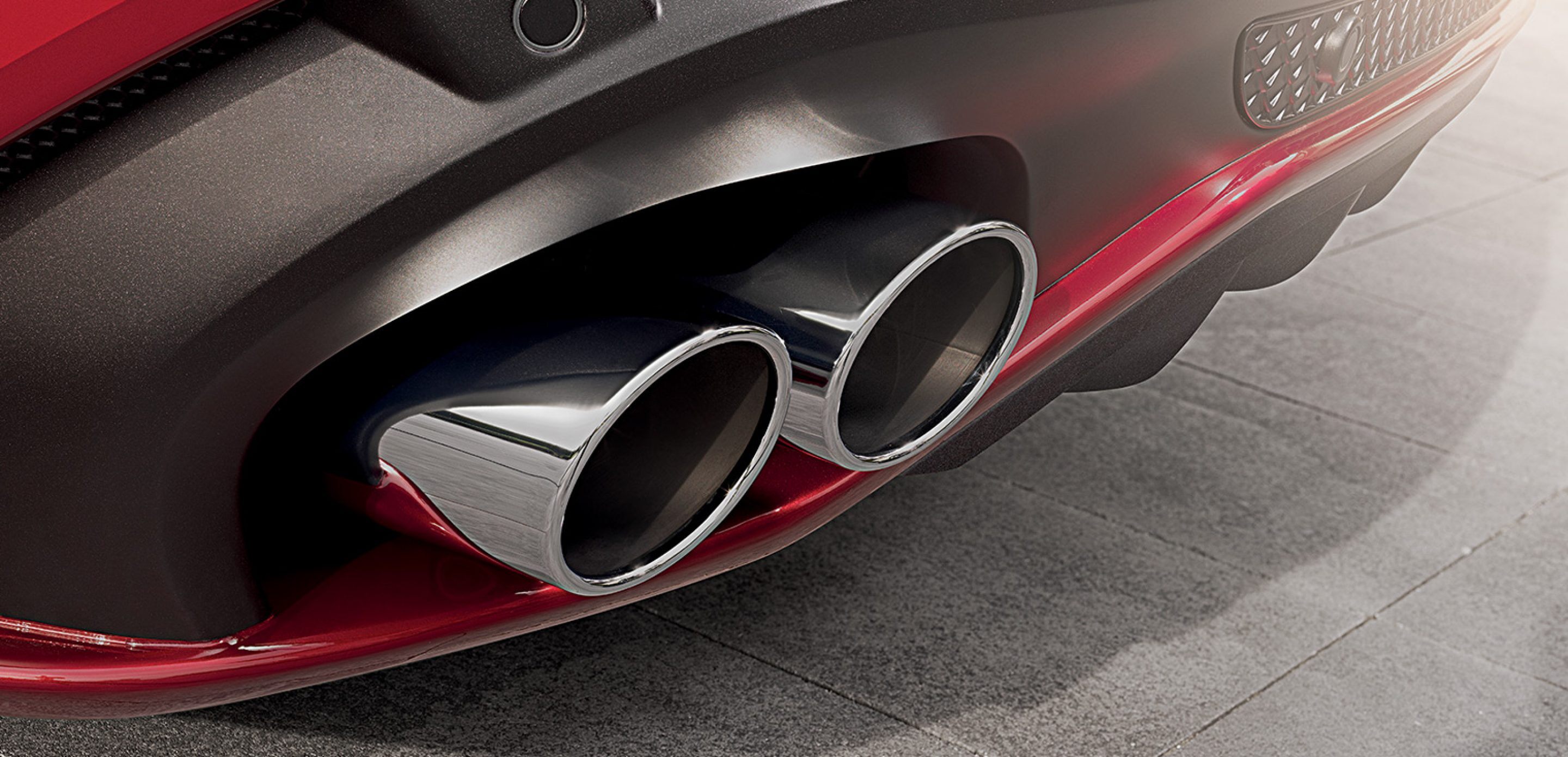 阿尔法罗密欧suv四叶草,地表最快车阿尔法罗密欧