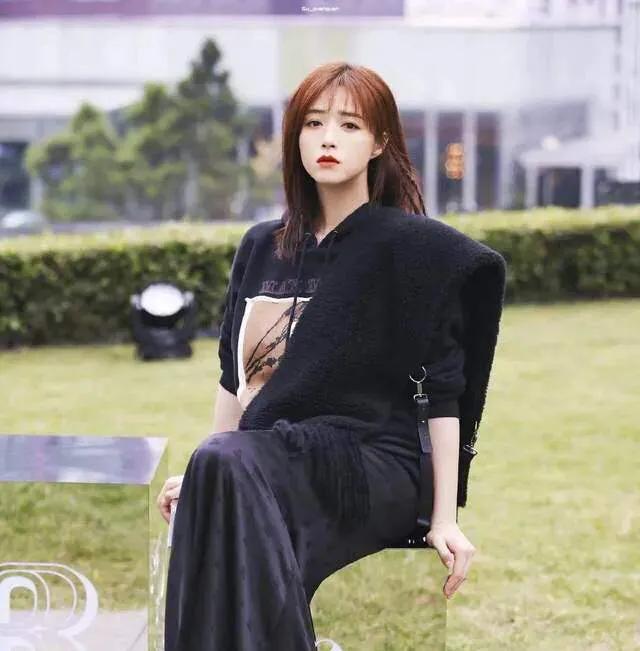 如何判断自己的骨架子的大小,大骨架穿衣好看还是小骨架好看