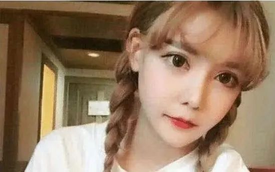 变形计杨桐网红现状,变形计戴眼镜杨桐现状