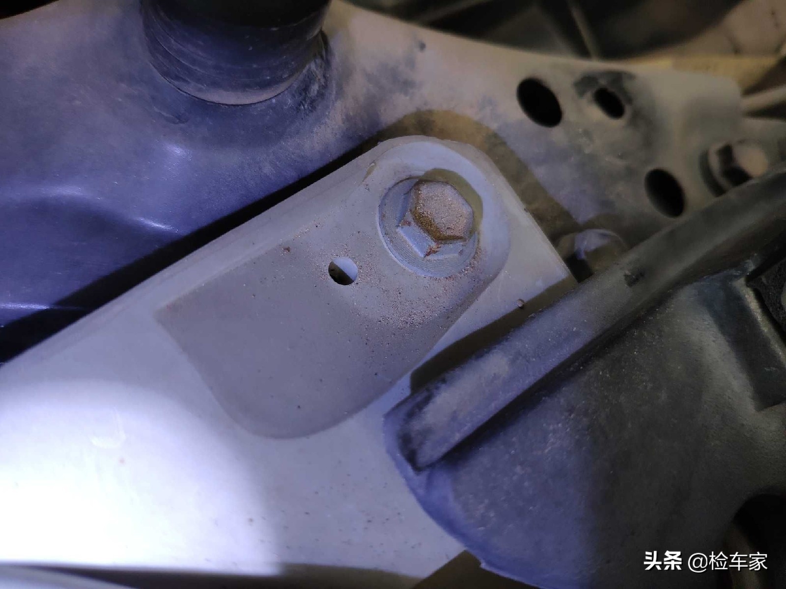 开了5年的14代丰田皇冠价格,15年车龄的丰田皇冠值得购买吗