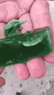 碧玉翠绿和菠菜绿的区别,碧玉菠菜绿是很暗的绿吗