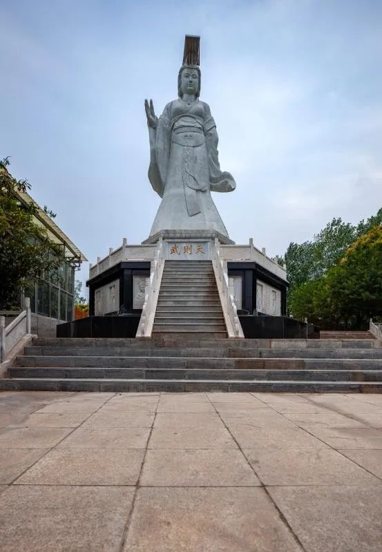 洛阳温泉什么时候开业,洛阳新区温泉