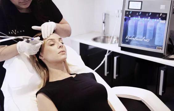 皮肤科医生护肤的正确步骤,皮肤科医生的护肤秘诀