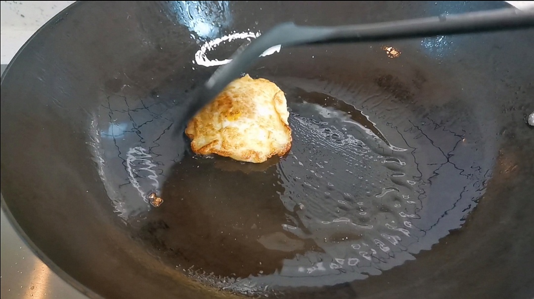 锅炒菜老粘锅用什么方法处理,如何解决做饭粘锅