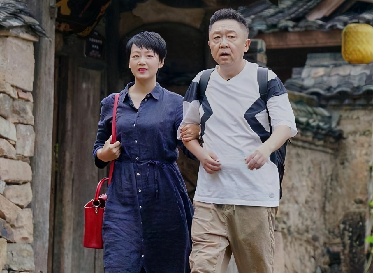 于谦老婆穿大褂,于谦穿搭图片大全