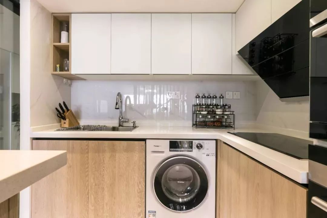 64㎡现代轻奢公寓，买了小复式，这样装修好精致