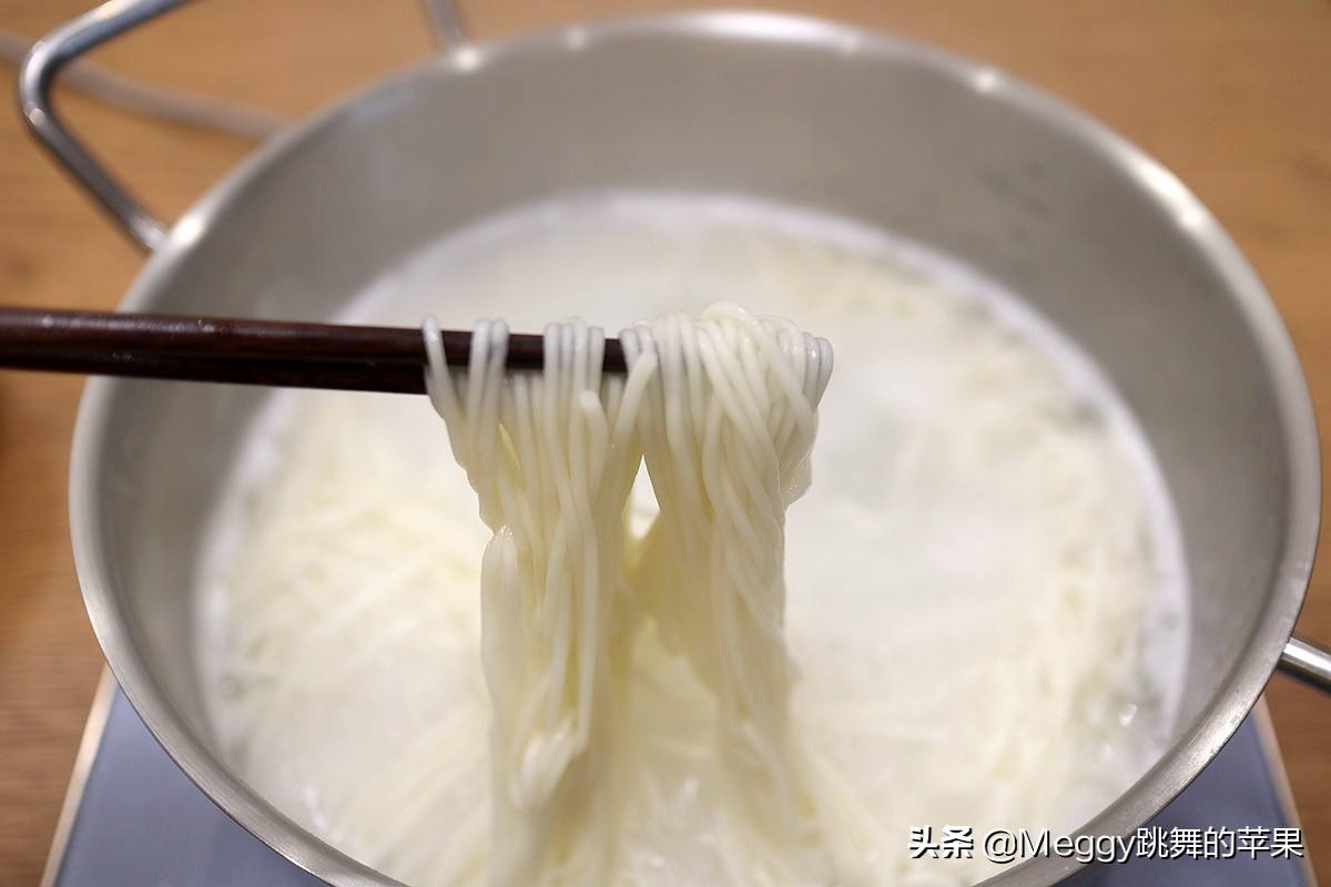 简单易做的鸡蛋面巨下饭,鸡蛋酱油面各种做法