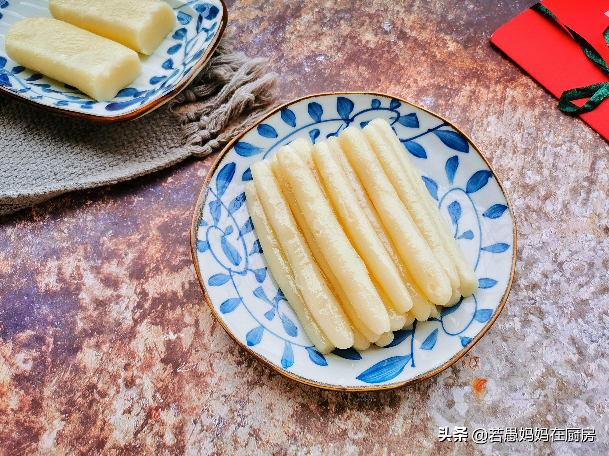 年糕怎么做鲜甜软糯不加枣,年糕太干了怎么做脆皮年糕