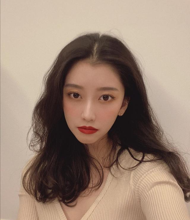 扁平脸怎么改善侧面,扁平脸女孩的逆袭指南