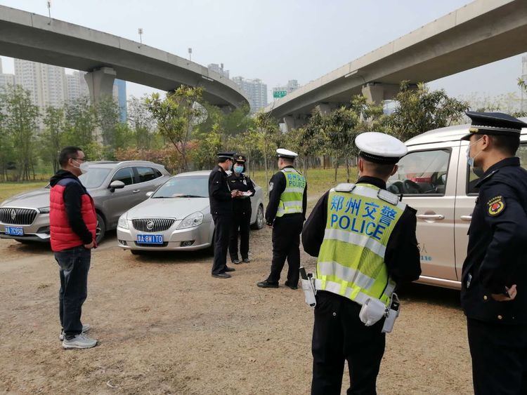 停车在绿化带被贴罚单怎么处理,提醒车辆驶离多久会罚款