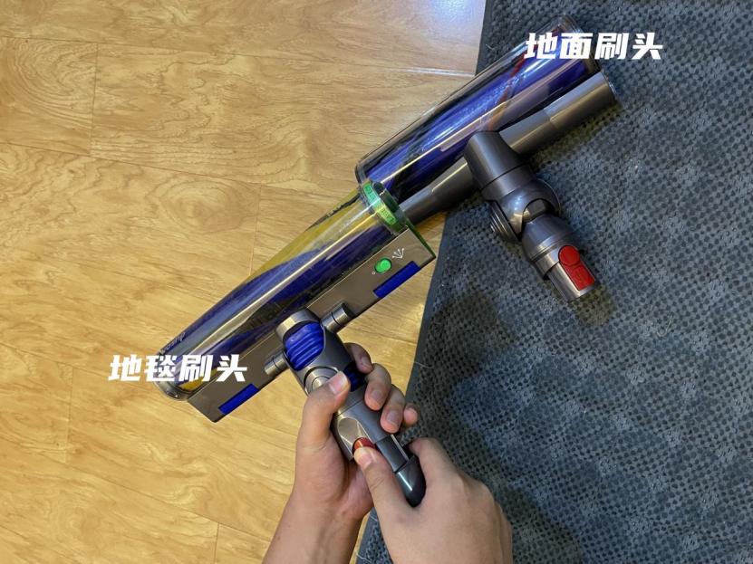 小狗吸尘器和戴森吸尘器对比,戴森吸尘器哪款性价比高10倍