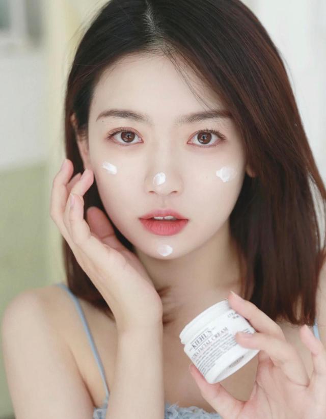 三四百左右的护肤品哪个好,四百多能买到兰蔻菁纯粉霜吗