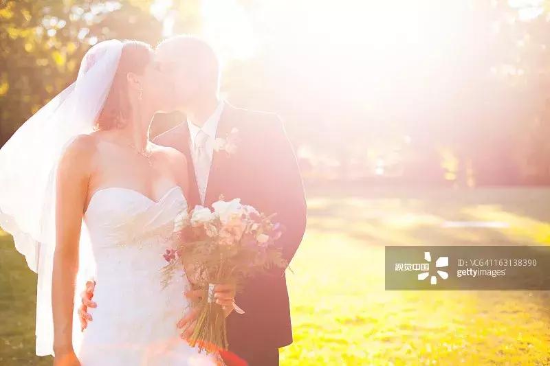 充24888元成征婚网VIP,却看不了男方真实资料!工作人员称……