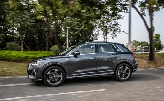 2022奥迪q345tfsiquattro,奥迪q3全时四驱与q5适时四驱