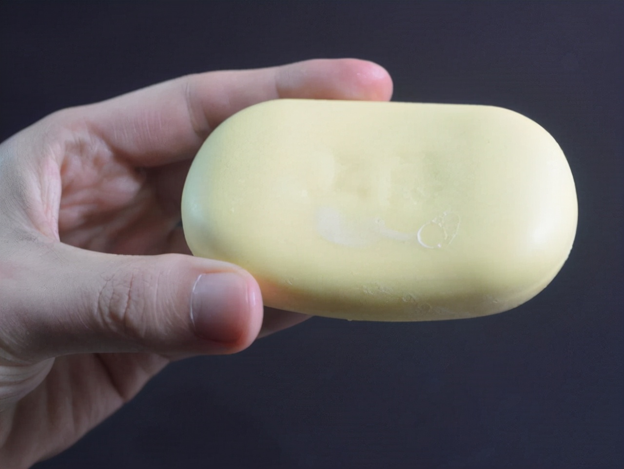 硫磺皂洗澡真实案例,一女子坚持硫磺皂洗头半年