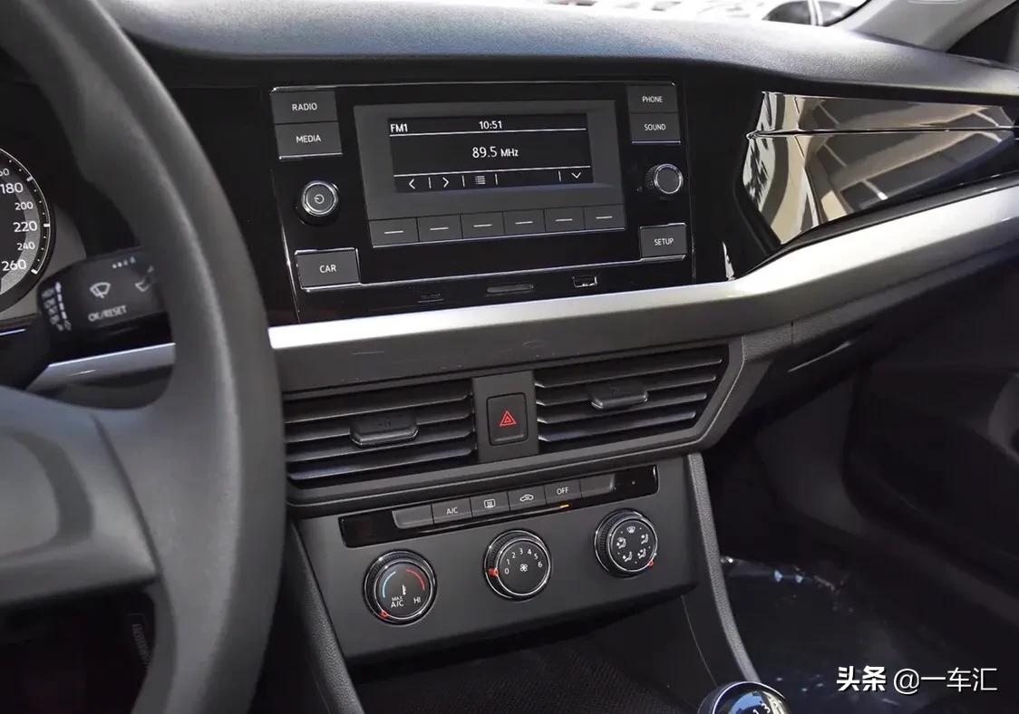 宝来2021款1.5l手动时尚型落地价,手动挡大众老宝来二手车