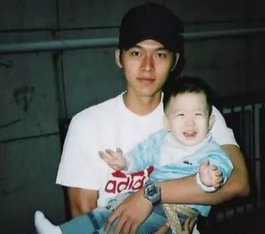 这么多年过去了,我还是那么爱他