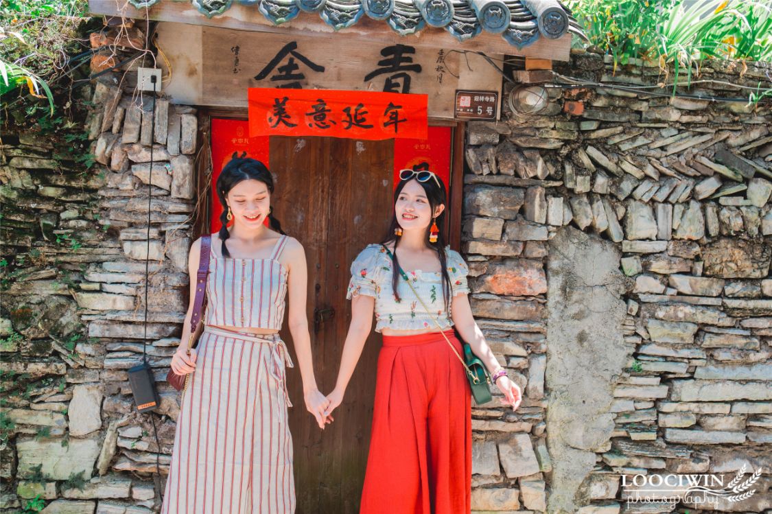 贵州除了千户苗寨还有其他玩的吗,贵州千户苗寨外的古镇