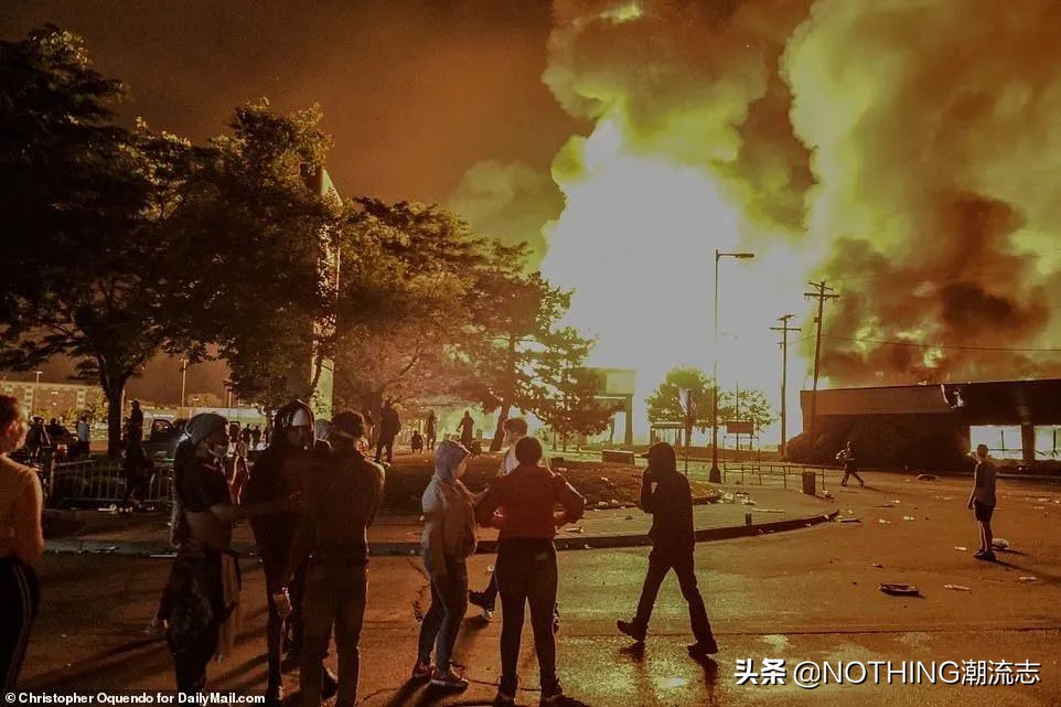 美国为什么喜欢抢潮牌,美国暴徒抢劫