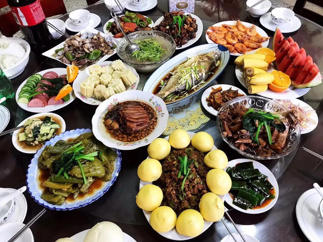 部队伙食真实是怎么样的,现在部队的伙食怎么样