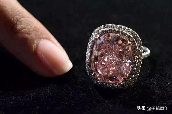 她12岁买的廉价蓝钻,死前暴涨3000倍!还曾陪她度过被霸凌