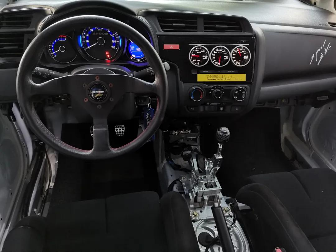 买车五万改车八万,买车4万改房车