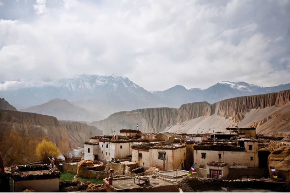 身处印度后院,尼泊尔为什么敢与中国越走越近?