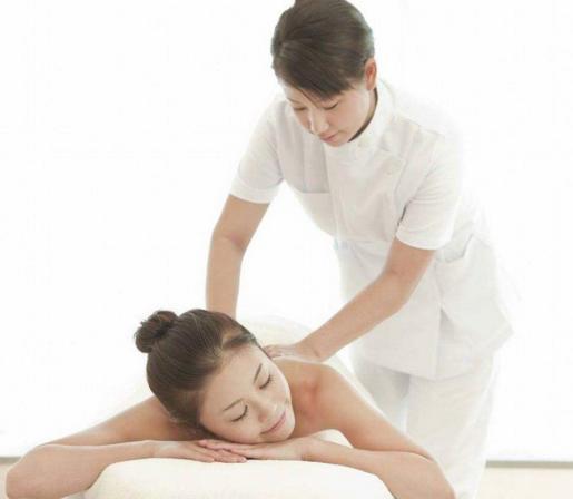 中级美容师判断题试卷,美容师中级考试试题题库及答案