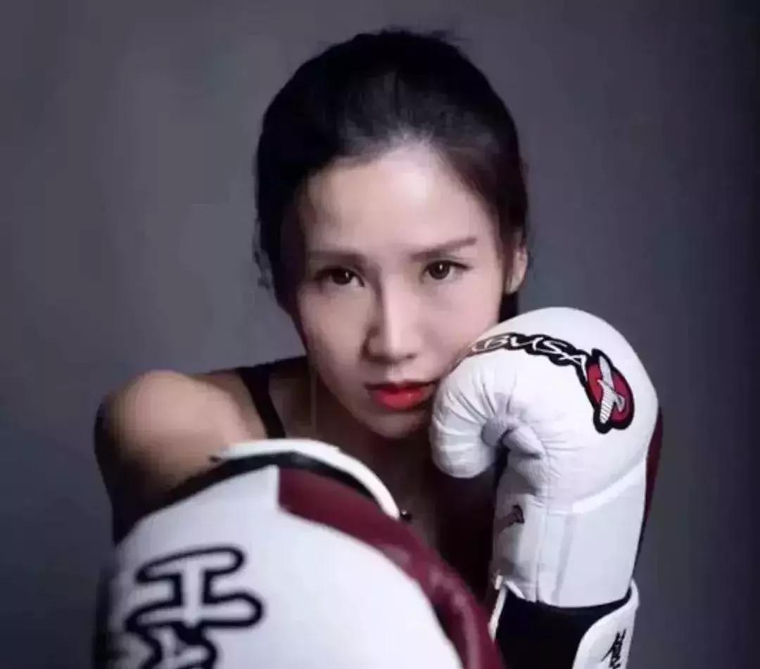 对不起！这家店只为女性而开，且只满足女人对美与健康的需求……