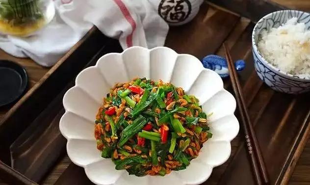 怎样用韭菜炒小虾,韭菜炒干小鱼小虾怎么炒