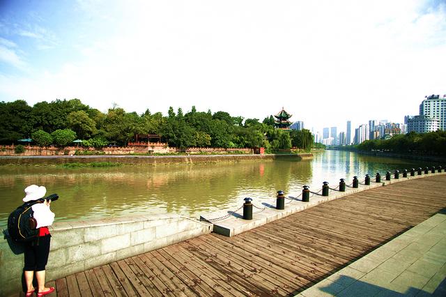 “既丽且崇”的成都新地标，带你走进锦江的望江楼