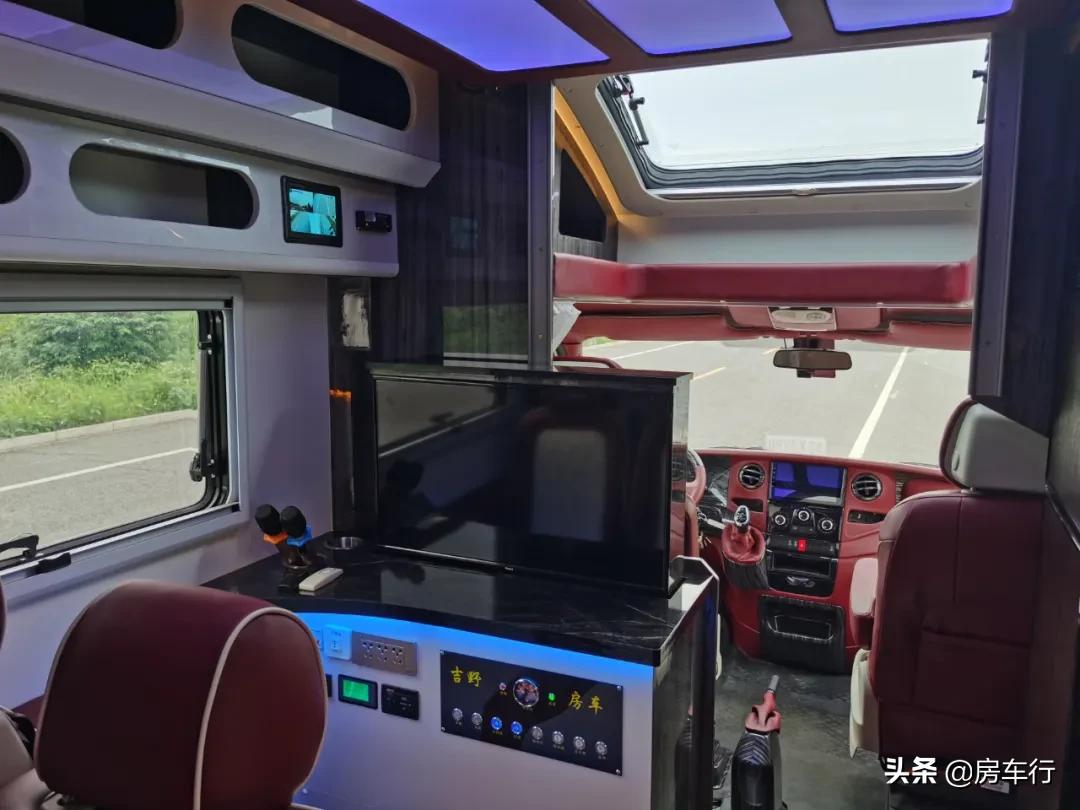 轻卡房车c型房车b型房车,房车推荐80万豪华房车c型