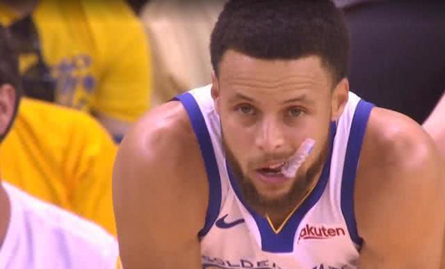 欧文16年总决赛三分绝杀高清,欧文30中10