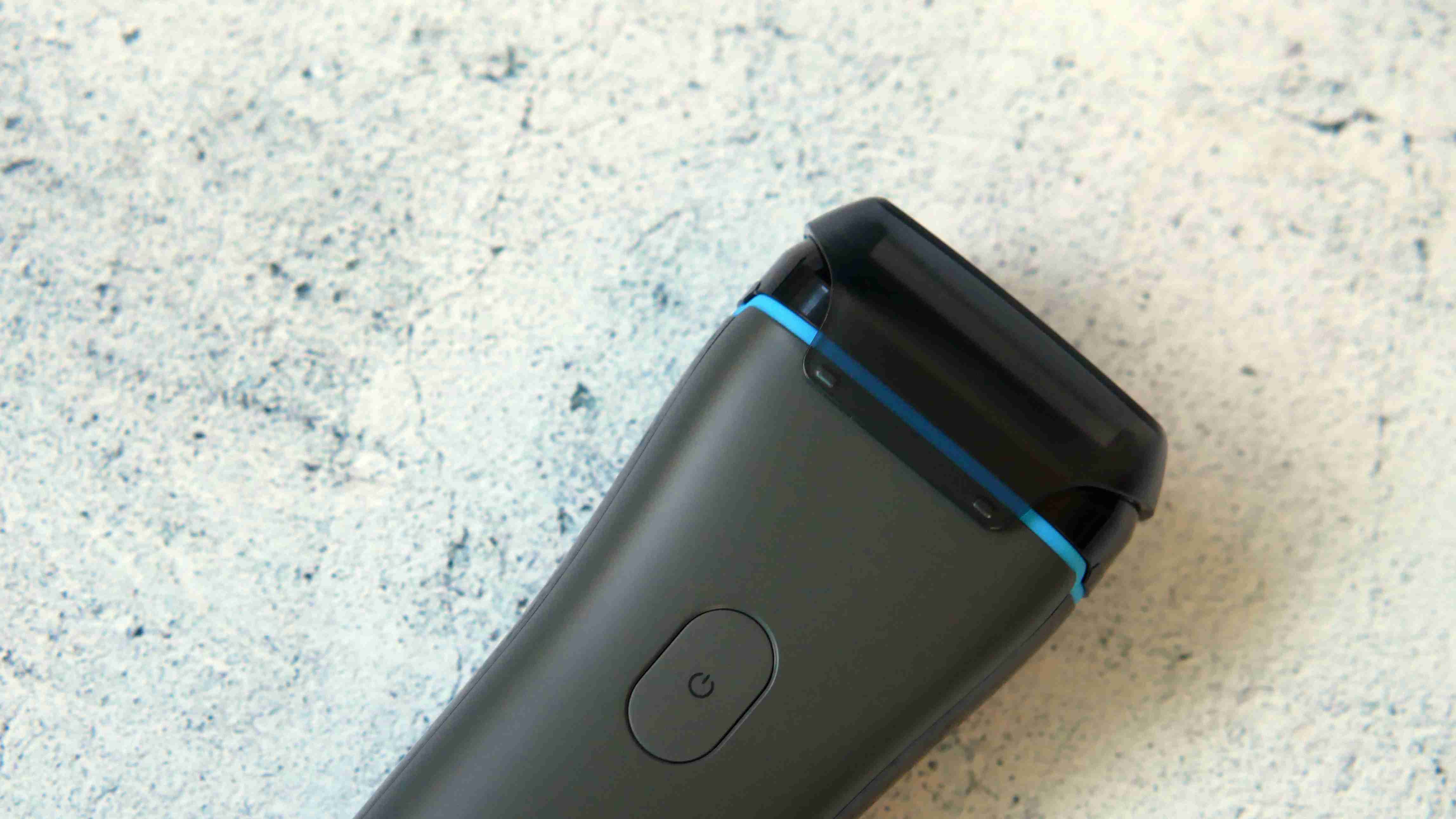 博朗松下剃须刀对比,博朗飞利浦松下高端剃须刀哪个好