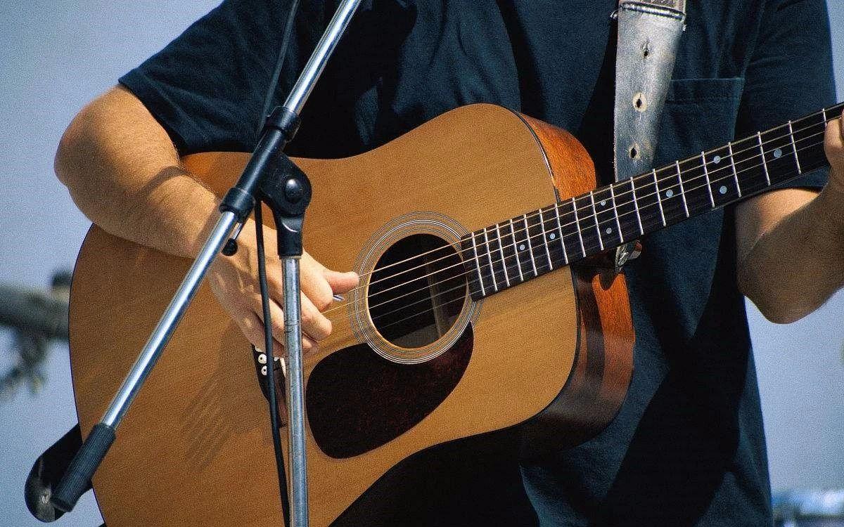 简单入门级吉他注意事项,吉他教学太多的误区