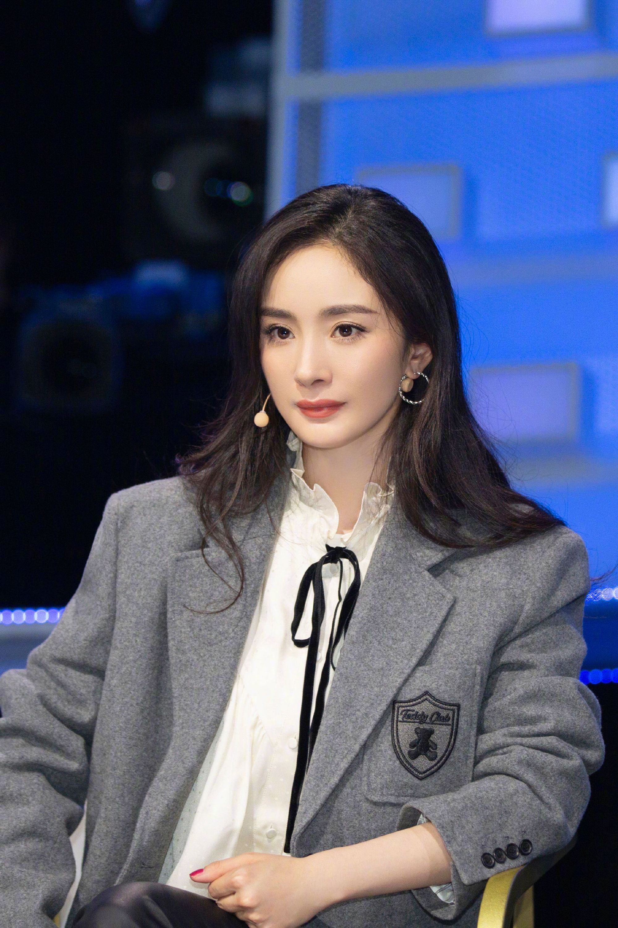 被杨幂穿搭惊艳了,被杨幂穿出了少女感