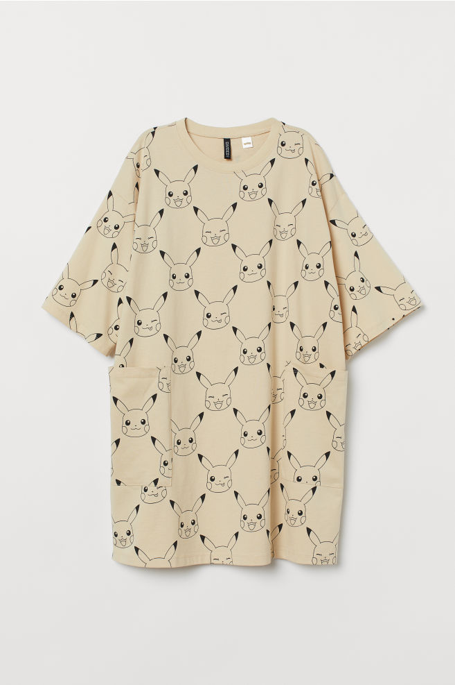 优衣库与kaws联名t恤 (优衣库kaws联名t恤图片)