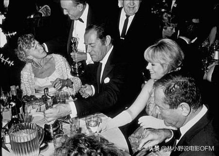 《野鹅敢死队》瑞文：老婆出轨大牌明星，他曾沦为好莱坞笑柄